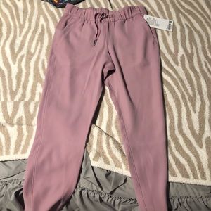 Pink Lululemon on the fly